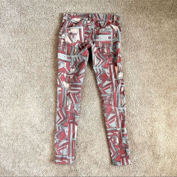 Monika Chiang Geometric Moto Skinny Pants Women's 25 Low Rise Ankle Zip Gray Red - Picture 4 of 7